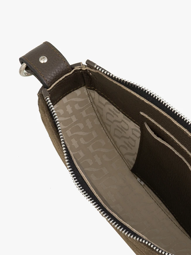 Posttasche aus dunkelbraunem Leder
