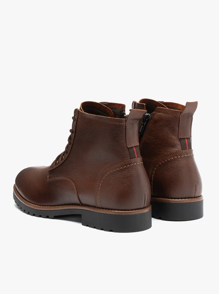 Men’s brown boots