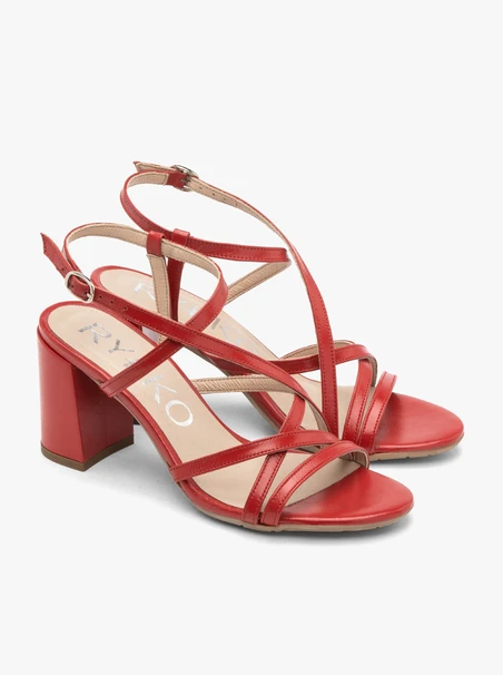Rote Damensandalen mit kräftigem Absatz