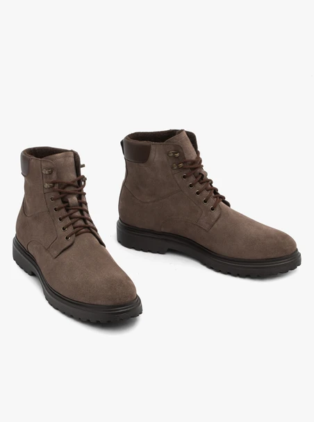 Braune Freizeitstiefel