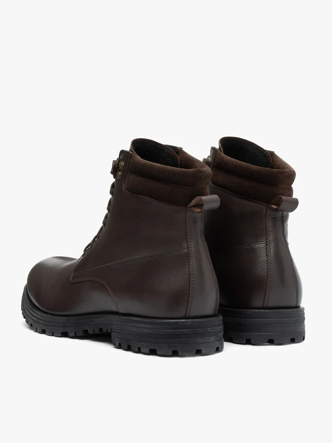 Dunkelbraune Freizeitstiefel