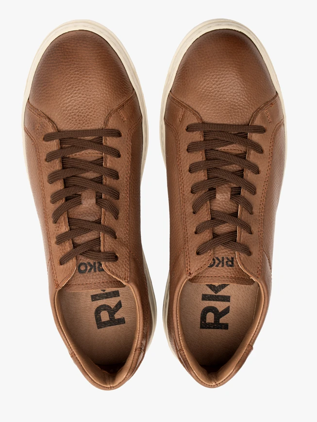 Braune Lederhalbschuhe mit hellem Boden