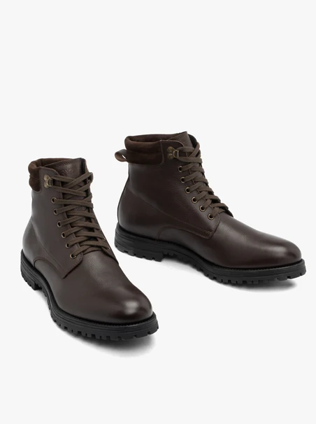 Dunkelbraune Freizeitstiefel