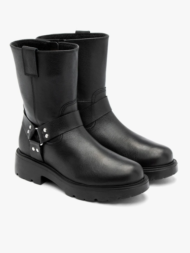 Biker-Stiefel mit Metallverzierungen