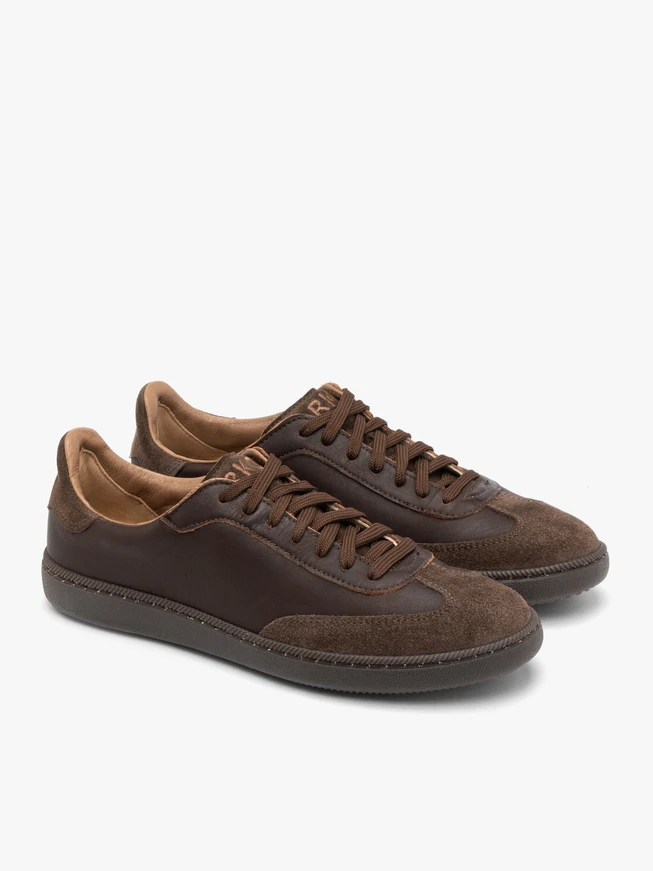 Braune halbe Sportschuhe mit flacher Sohle