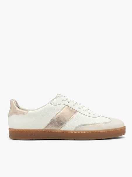Cream sporty shoes with platinum accents