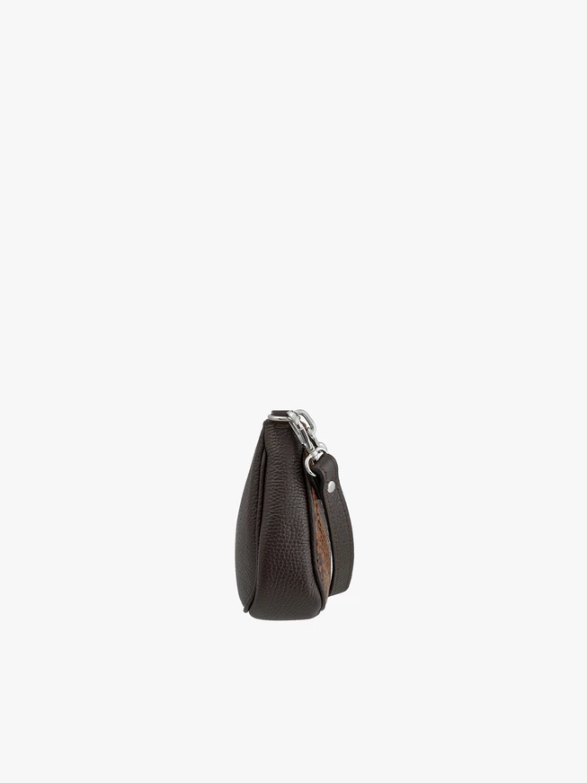 Braune Handtasche mit Schlangenhautmuster und Henkel