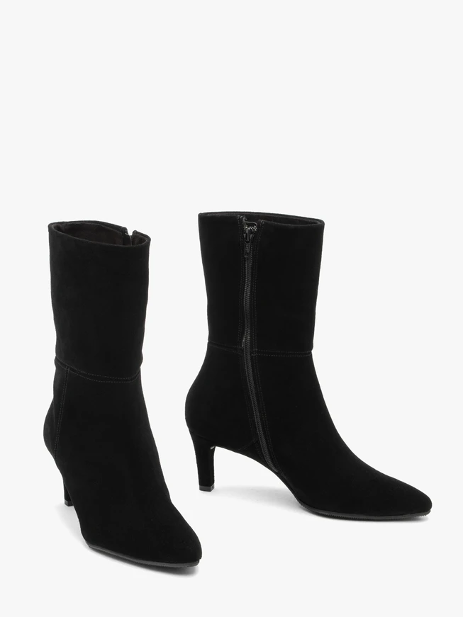 Schwarze höhere Velourslederstiefel