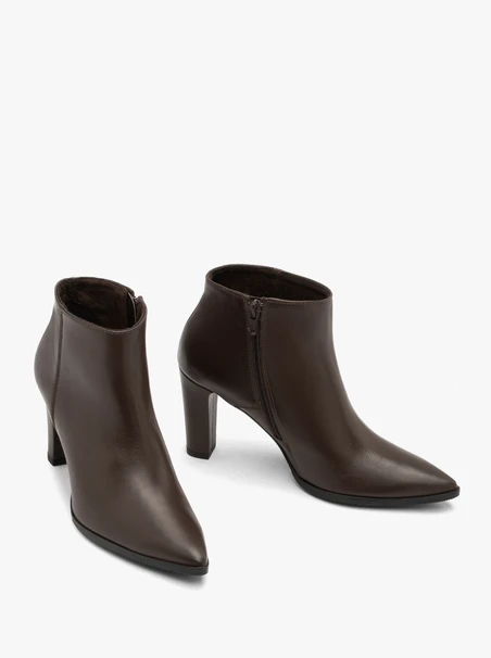 Dunkelbraune Stiletto-Stiefel