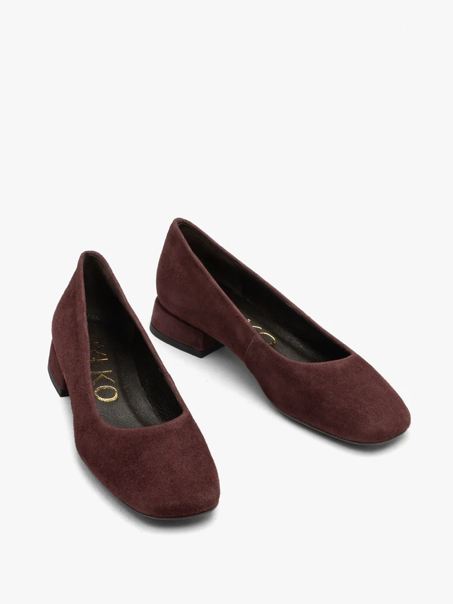 Kastanienbraune Velours-Pumps