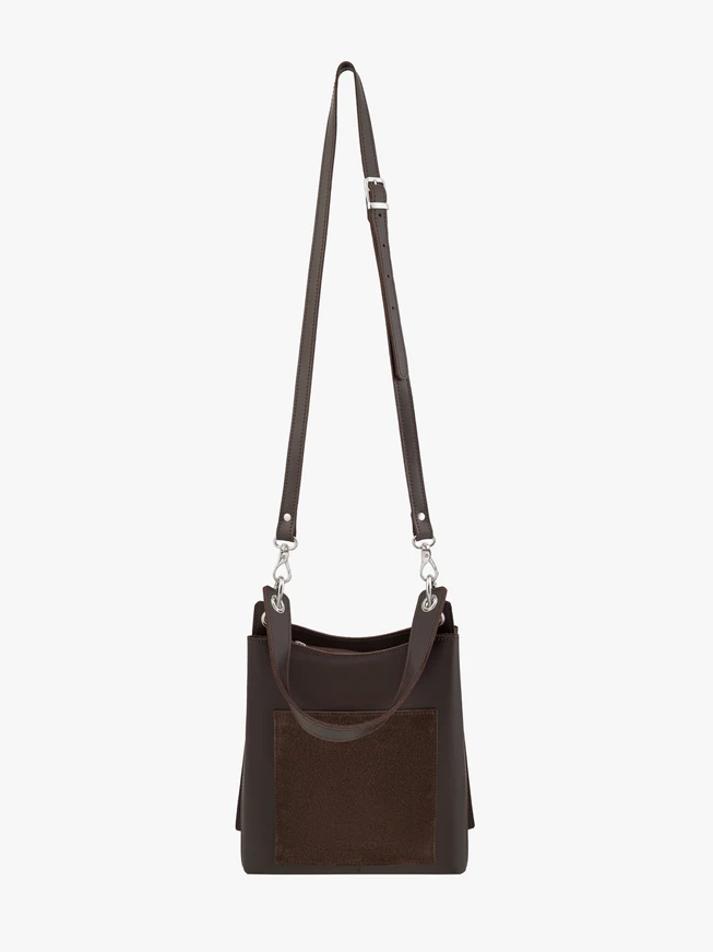 Dunkelbraune mittelgroße Tasche