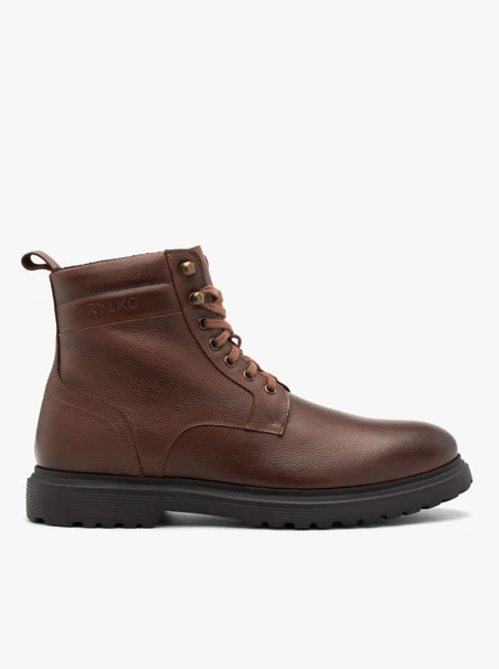 Braune isolierte Stiefel