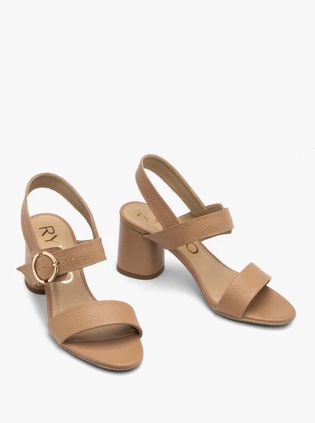 Hellbraune Damen-Sandalen mit Absatz