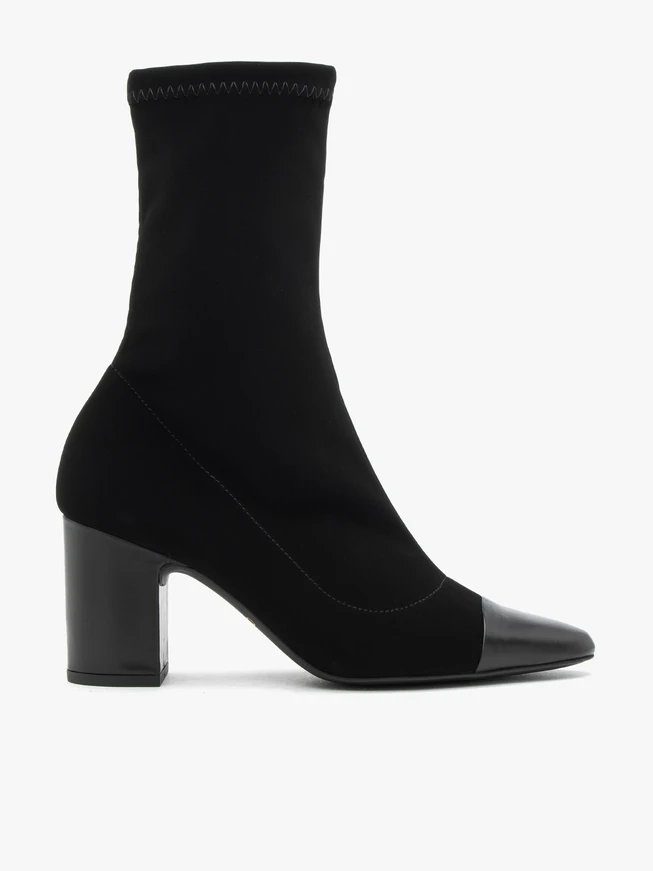 Black women’s ankle boots with stretch shaft