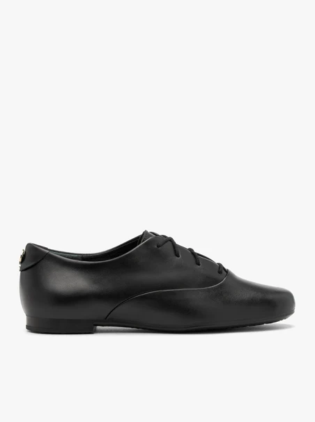Schwarze Halbschuhe mit flachem Boden