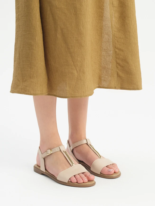 Flache Damen-Sandalen in Creme