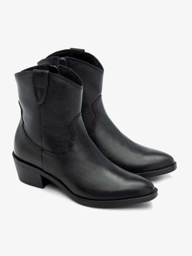 Schwarze, ungefütterte Cowboystiefel aus Vollnarbenleder