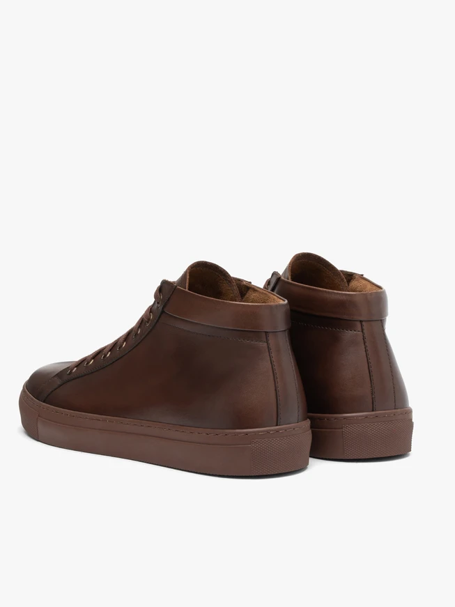 Braune Sportstiefel aus Leder