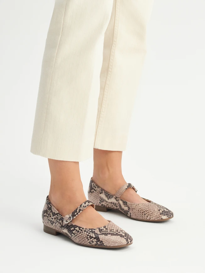 Animal-print ballerinas with strap