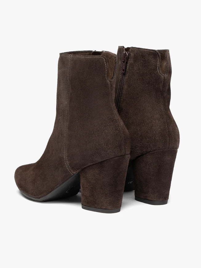 Stöckelschuhe aus braunem Velours