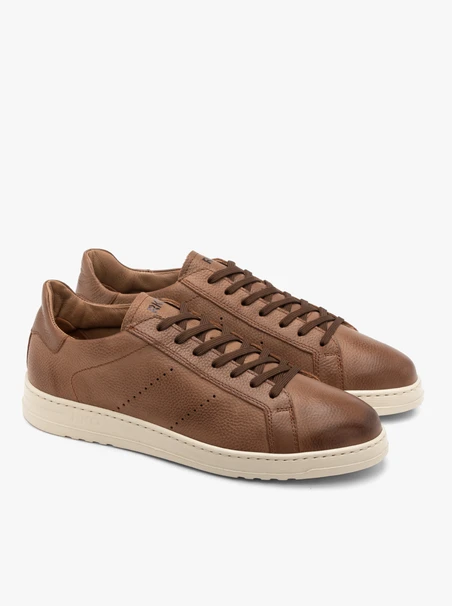 Braune Herrenhalbschuhe mit hellem Boden