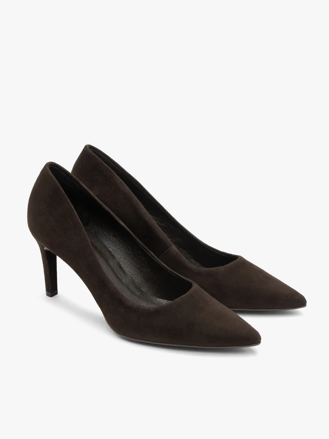 Pumps aus schokoladenfarbenem Veloursleder