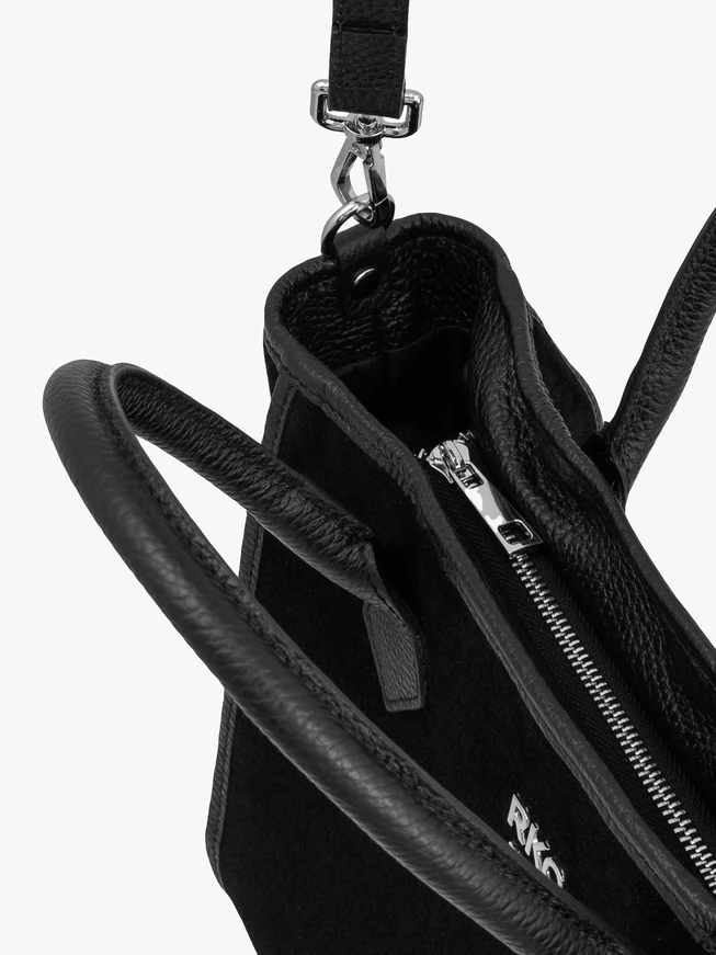 Schwarze große elegante Handtasche