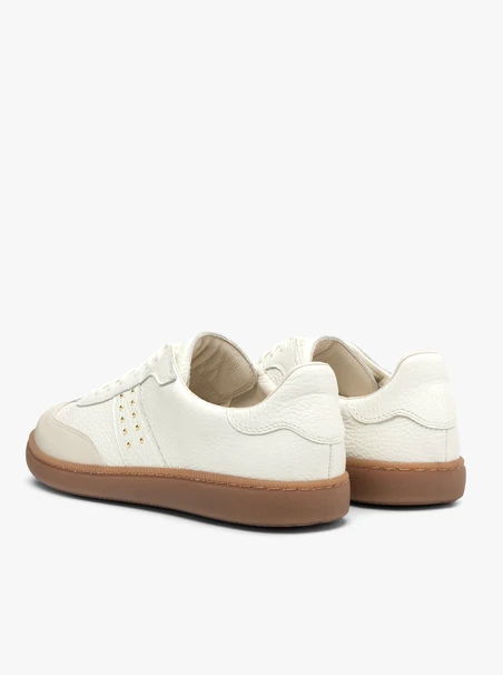 Cream women’s lace-up shoes
