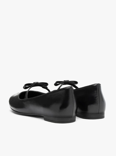 Black Retro Ballet Flats