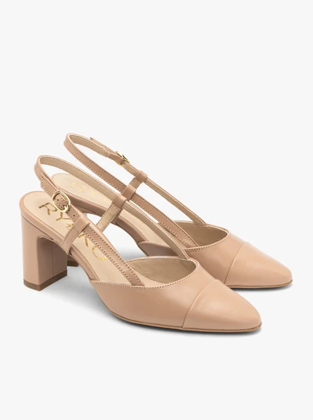 Beigefarbene Slingback-Pumps