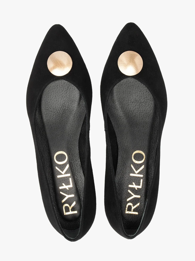 Schwarze Velours-Pumps mit Verzierung am unteren Schaft