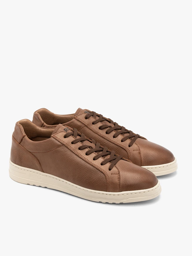 Braune Lederhalbschuhe mit hellem Boden