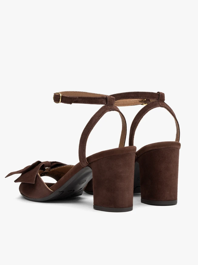 Dunkelbraune Damensandalen mit abnehmbarer Schleife