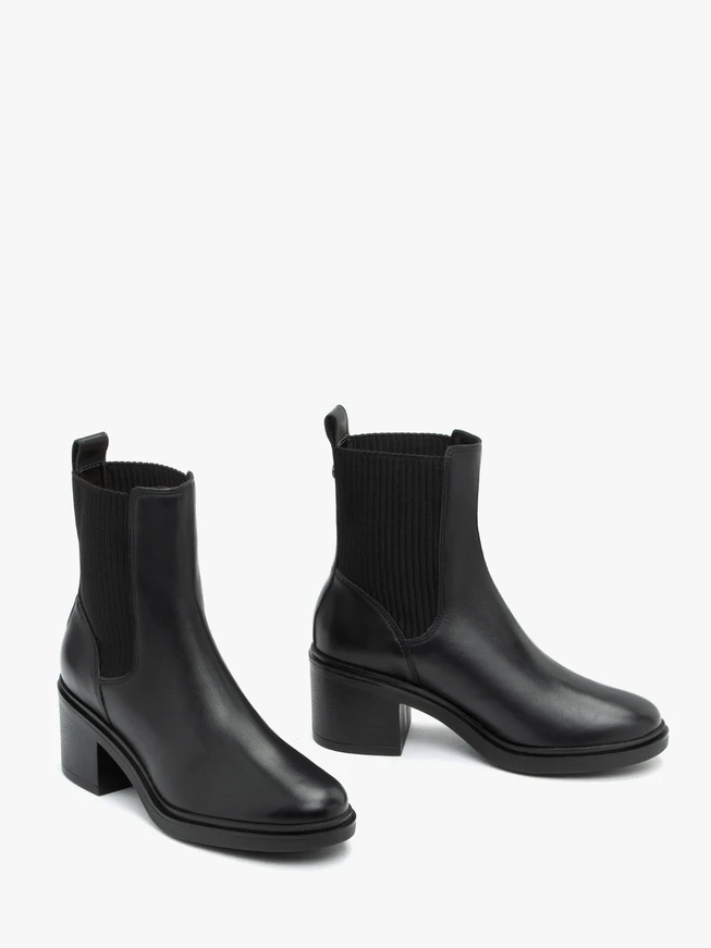 Black Leather Chelsea Boots
