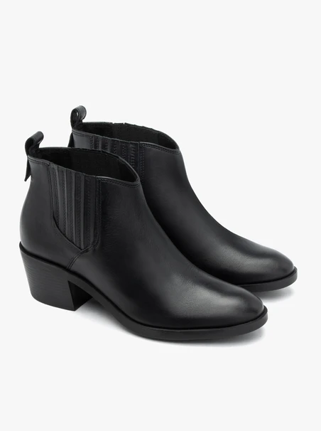 Schwarze kurze Lederpantoffeln