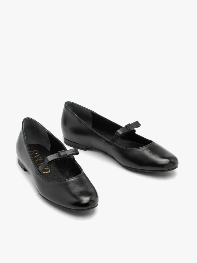 Black Retro Ballet Flats