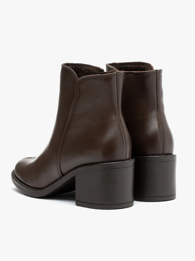 Dunkelbraune Stiletto-Stiefel