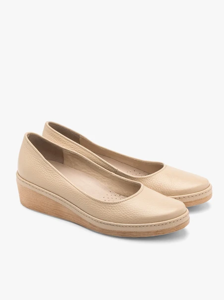 Beige platform pumps