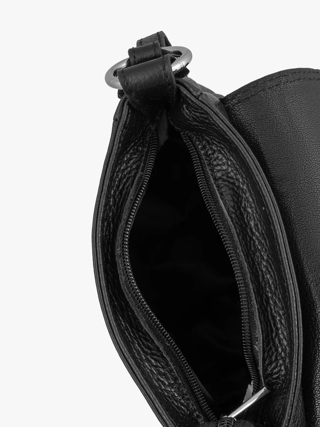 Schwarze Posttasche für Frauen mit Schlangenhautstruktur