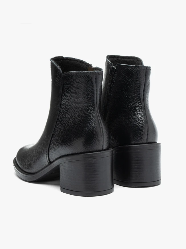 Schwarze Stöckelschuhe