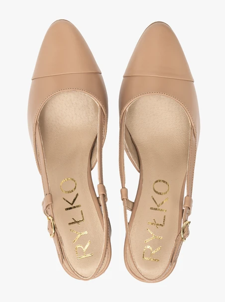 Beigefarbene Slingback-Pumps