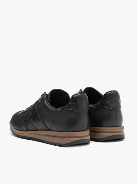Black sporty lace-up shoes