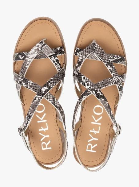 Flache Damensandalen mit Schlangenhautmuster