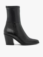 Schwarze höhere Stöckelschuhe