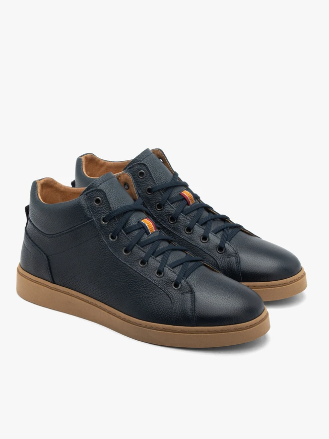 Marineblaue unisolierte Stiefel