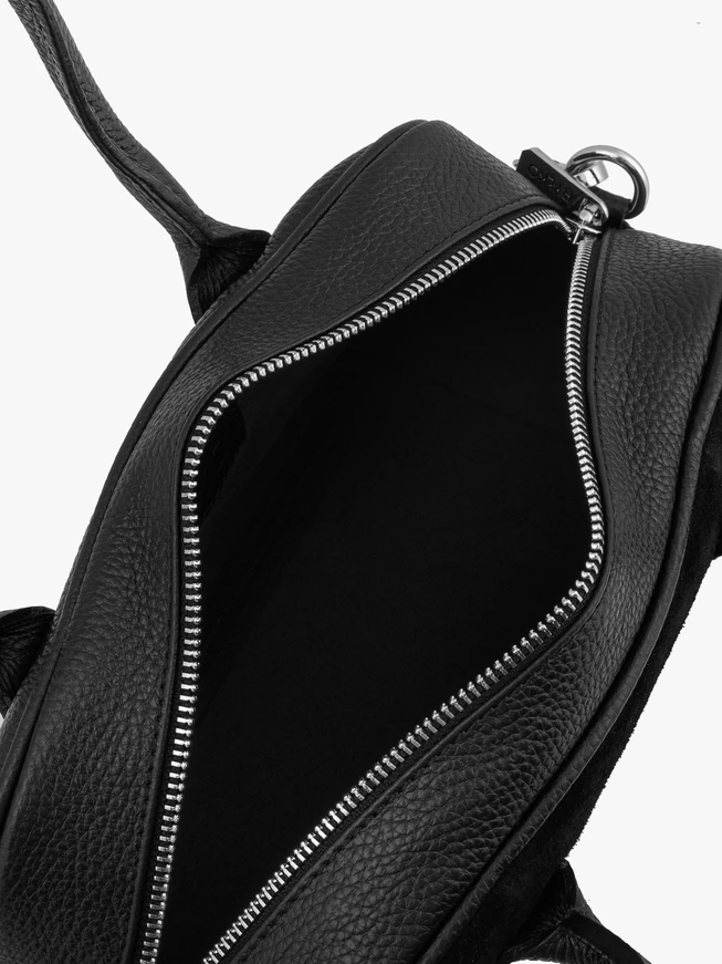 Kleine schwarze Handtasche aus Leder und Velours