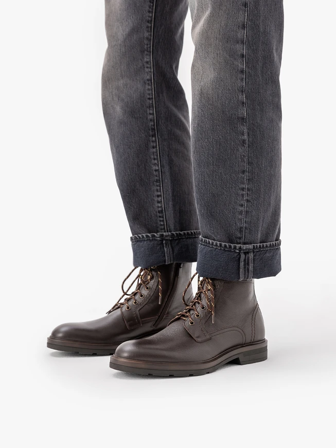 Dunkelbraune Vollnarbenlederstiefel
