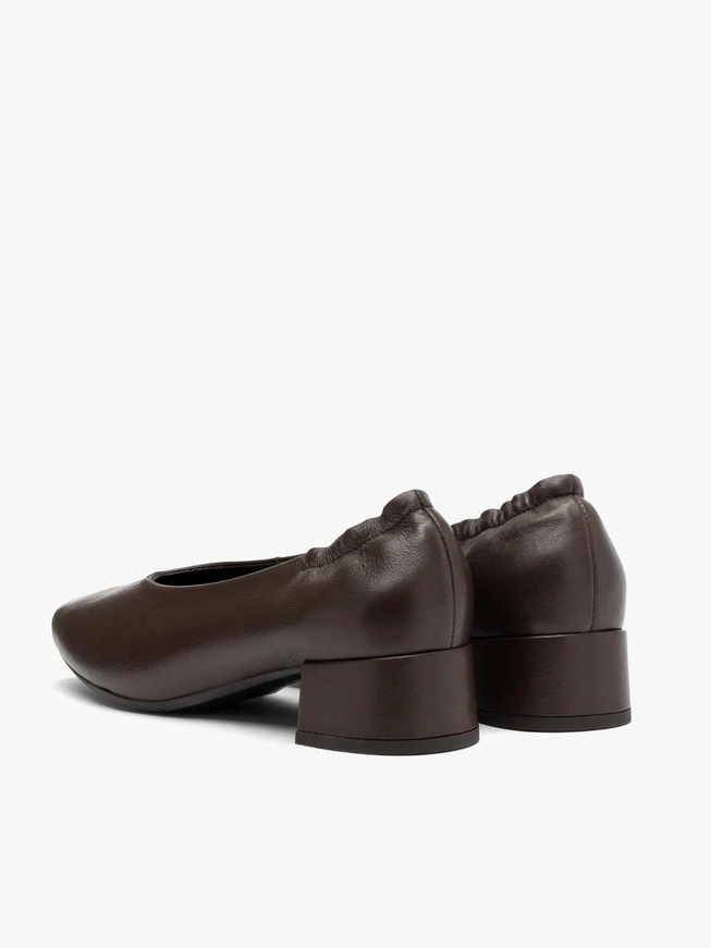 Chocolate pumps with strap