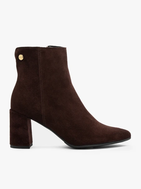 Kastanienbraune Stiletto-Stiefel