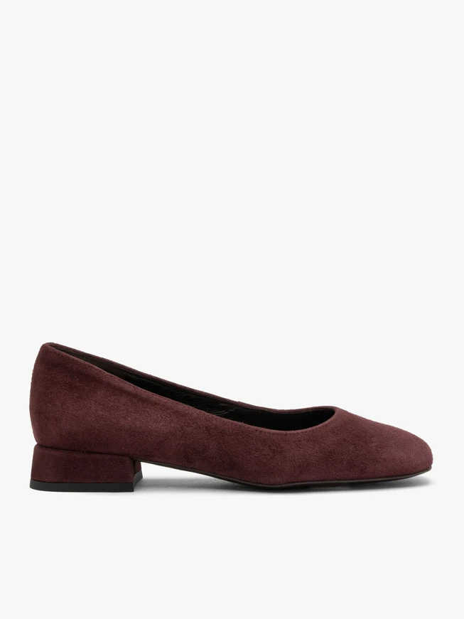 Kastanienbraune Velours-Pumps
